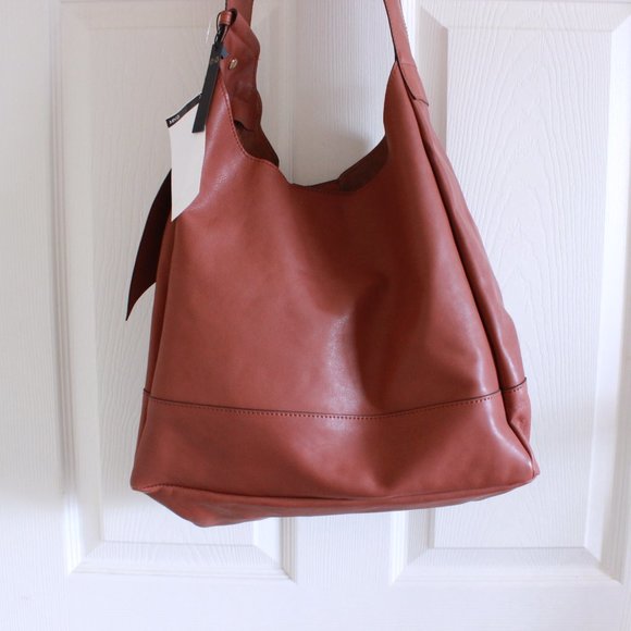 Mango Leather Bucket Bag - Picture 3 of 16